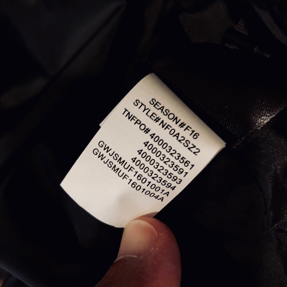 The North Face x Supreme Mountain Light Jacket - Picture 7 of 8